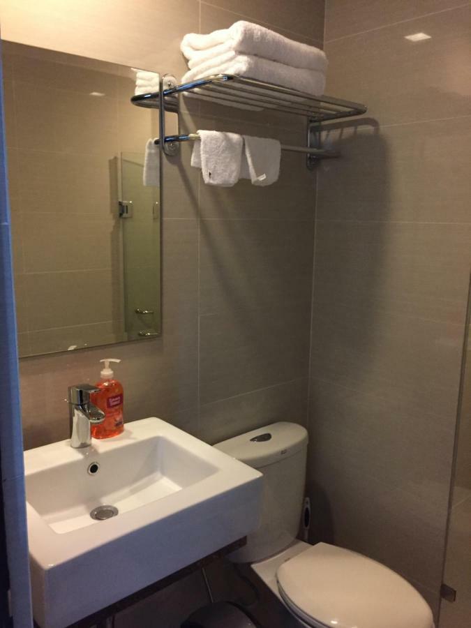 מנילה 101 Newport Condo C2 מראה חיצוני תמונה