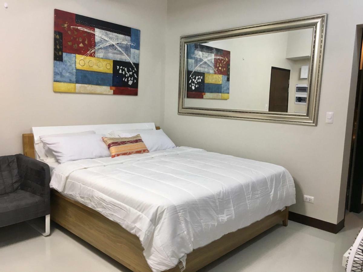 מנילה 101 Newport Condo C2 מראה חיצוני תמונה