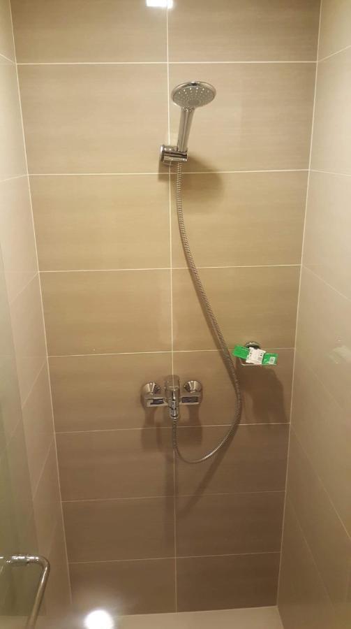 מנילה 101 Newport Condo C2 מראה חיצוני תמונה